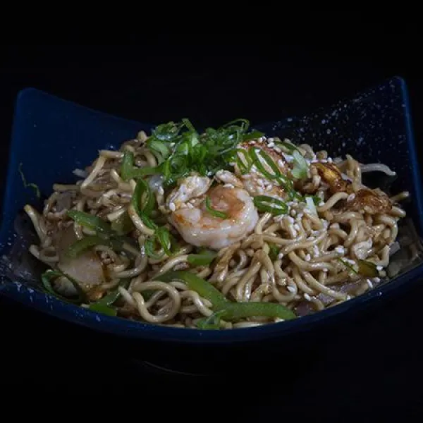 TALLARINES CON GAMBAS Y VERDURAS